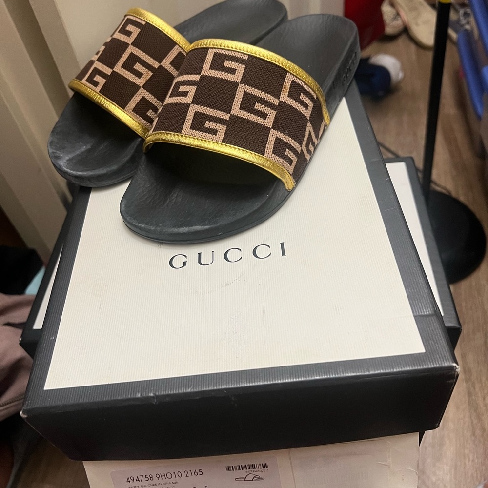 Gucci slide